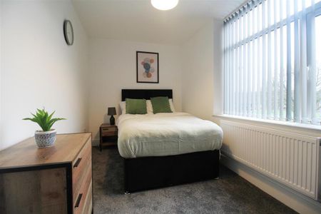 1 bedroom in a house share to rent - Photo 3
