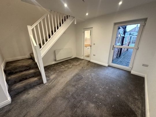 Derry Lane, Nottingham, NG13 - Photo 1