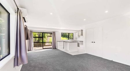 Sunny Home in Heart of St Johns - Photo 2