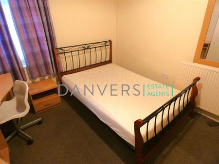 4 bedroom terraced house to rent - Photo 2