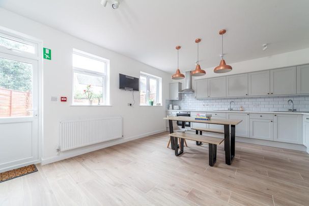 1 bedroom house of multiple occupation to rent - Photo 1