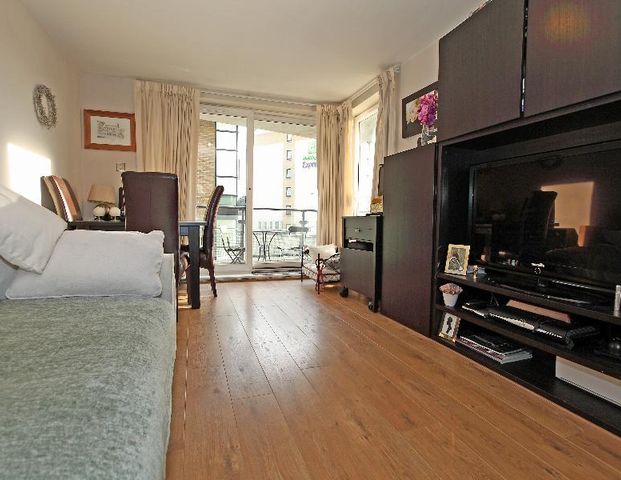 SMUGGLERS WAY, WANDSWORTH, SW18, London - Photo 1