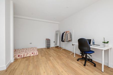 Studio to rent - Photo 3