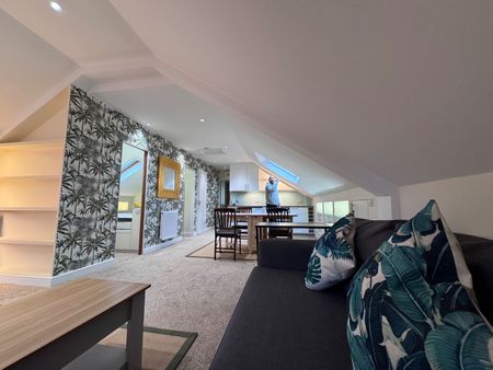 1 Bed Flat, Spencer Hill, SW19 - Photo 3