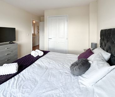 Room in a Shared House, Ashton Old Road, M11 - Photo 1