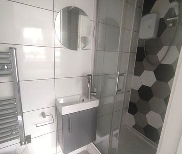 Studio Flat, Estcourt Road, SE25 - Photo 4