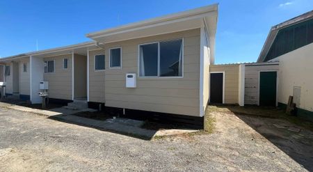 Cosy Two-Bedroom Unit in Popular Frankton - Photo 3