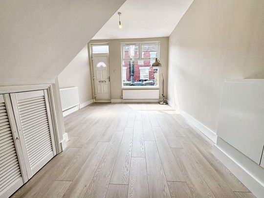 3 bedroom terraced house to rent - Photo 1