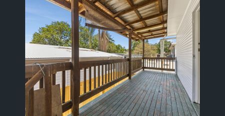 Family home with versatile lower level - Photo 2