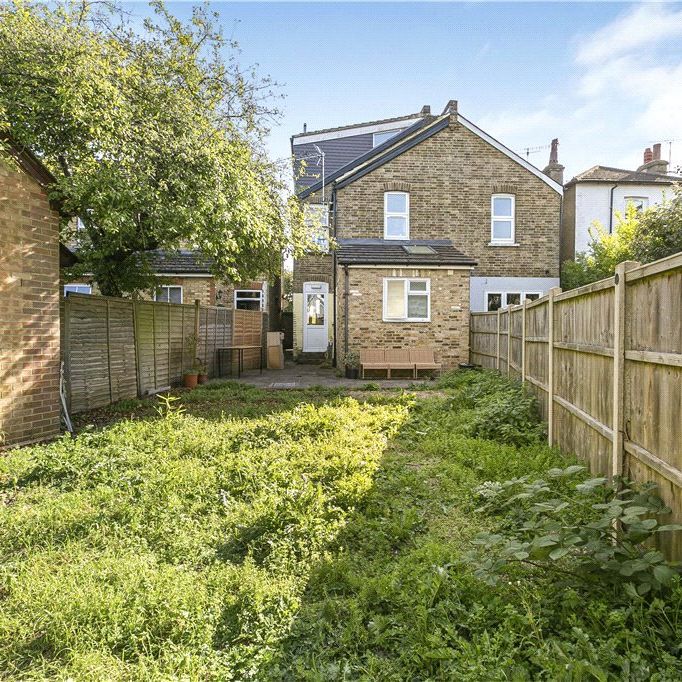 Egham Hill, Egham, Surrey, TW20 0BG - Photo 1