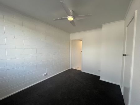 A Rare Riverside Find! - Photo 3