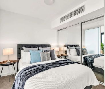 Urban Elegance & Convenience: One Bedroom Apartment in Heart of the... - Photo 4