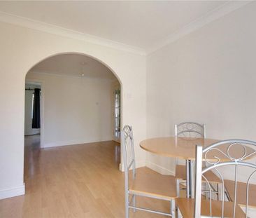 4 bedroom semi-detached house to rent - Photo 3