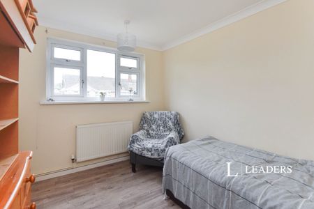 2 bedroom bungalow to rent Braemar Close, ST2 - Photo 5