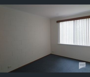 4/24 Hamilton Street, West Hobart, Tas 7000 - Photo 2