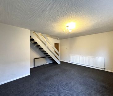 Garforth Street, Oldham - Photo 1