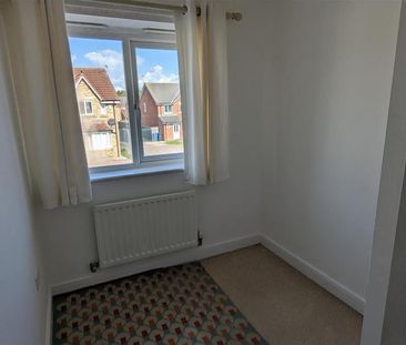 3 bedroom semi-detached house to rent - Photo 5