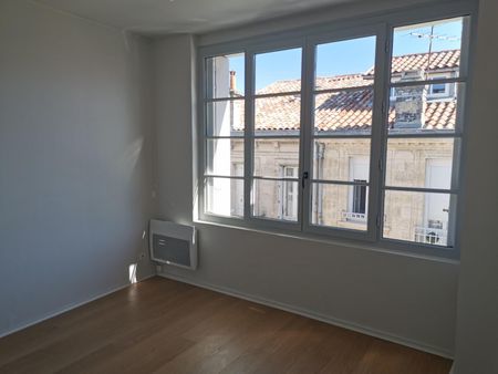 Location Appartement 2 pièces 47m² BORDEAUX 33000 - Photo 3