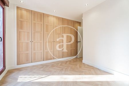 Apartment for rent in the Niño Jesús neighborhood - Foto 2