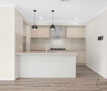 Family Home! - Photo 3