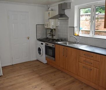 1 bedroom ground floor flat to rent - Photo 3