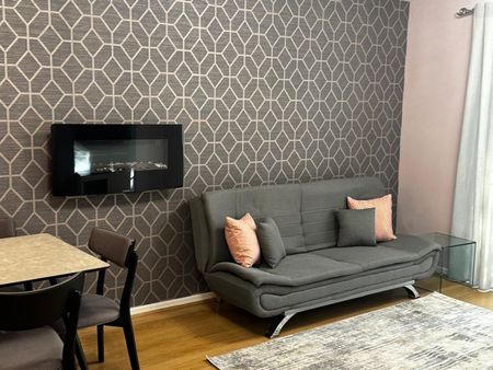 1 Bed Flat, Stillwater Drive, M11 - Photo 2