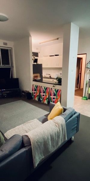 Petersham - Photo 1
