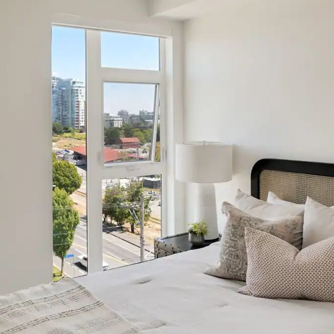 Ellis — 1 Bedroom 1 Bathroom - Photo 1