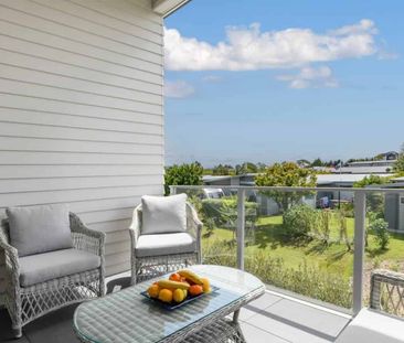Modern 3-Bedroom Townhouse in Victoria Key Gat... - Photo 5