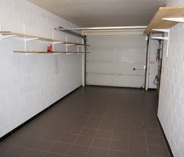 Zuidgerichte 3 slaapkamerwoning met inpandige garage. - Photo 4