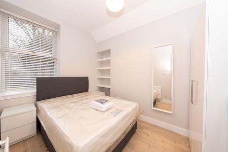 1 Bed Flat, Esslemont Avenue, AB25 - Photo 2