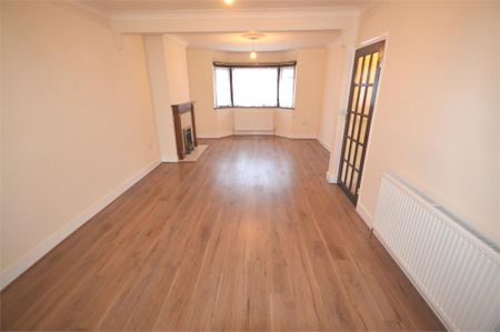 3 bedroom semi-detached house to rent - Photo 5