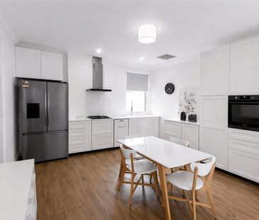 Stylish Coastal Living – Fully Furnished Granny Flat with Utilities... - Photo 2