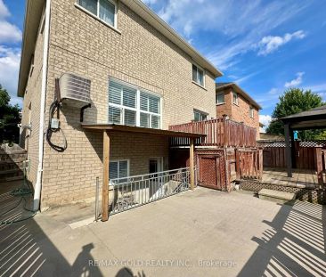 Detached Home For Lease | W9053645 - Photo 6