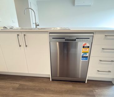 Brand New Modern Design Townhouse - Photo 4