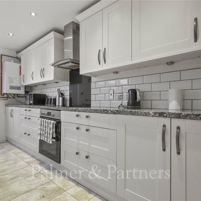 3 bedroom terraced house to rent - Photo 1