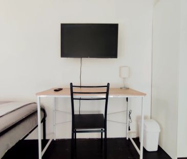 Room 3 #290B - Photo 1