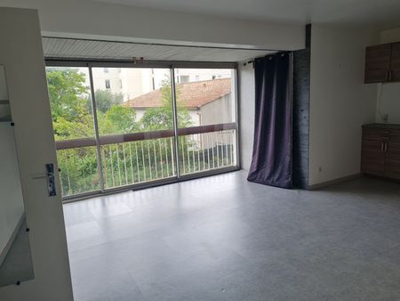 Location Appartement 1 pièce 39m² MONTPELLIER 34000 - Photo 2