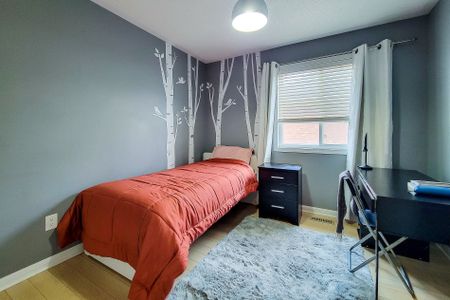 For Lease - 913 Mcewan Drive, Milton, Ontario - Photo 5