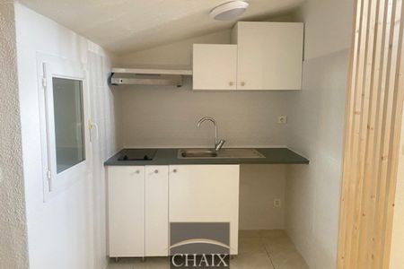 STUDIO 27 M2 - CENTRE VILLE AUBAGNE - Photo 3