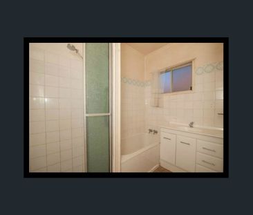 3-BEDROOM COMFORTABLE HOME IN THE HEART OF SALISBURY - Photo 3