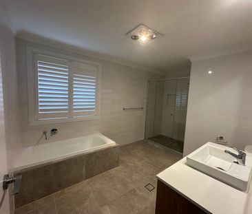 27 Barool Avenue, North Kellyville, NSW 2155 - Photo 4