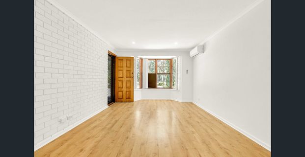 Comfortable Living in a Quiet Modbury Court - Photo 1