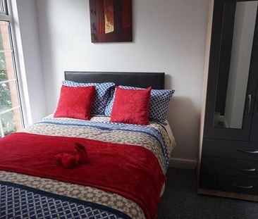 1 bedroom in a house share to rent - Photo 2