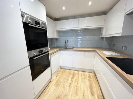 2 bedroom apartment to rent - Photo 4