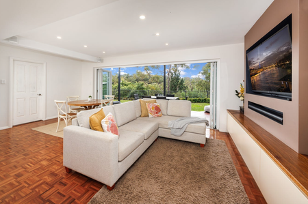 4 Omagh Place, Killarney Heights NSW 2087 - House For Rent | Domain - Photo 5