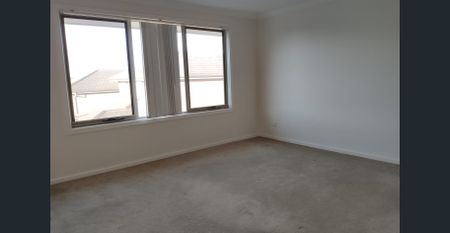 Modern 4-bedroom house in Kellyville - Photo 5