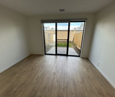 56 Elmhurst Avenue, Aintree VIC, Belconnen - Photo 3