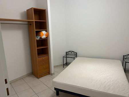 Location Appartement 2 pièces 46m² - Photo 3