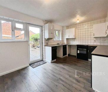 3 bedroom terraced house to rent - Photo 5